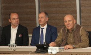 KARTALSPOR YÖNETİMİ VE FUTBOLCULARINDAN BAŞKAN ALTINOK ÖZ_E ZİYARET (4)