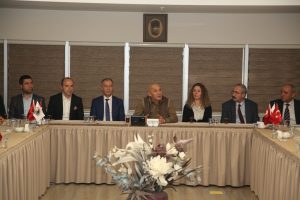 KARTALSPOR YÖNETİMİ VE FUTBOLCULARINDAN BAŞKAN ALTINOK ÖZ_E ZİYARET (5)