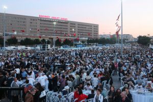 BAŞKAN GÖKHAN YÜKSEL, CHP_NİN BÜYÜK İFTAR BULUŞMASI_NA KATILDI (16)